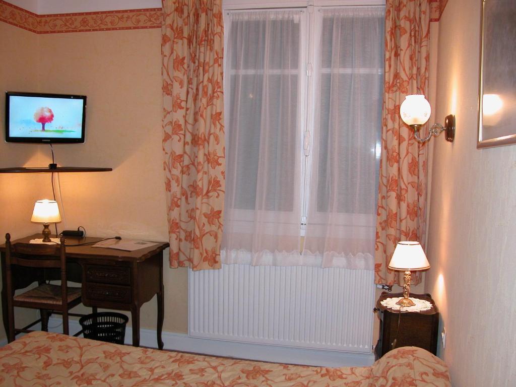 Auberge De La Musardiere Chagny  Room photo